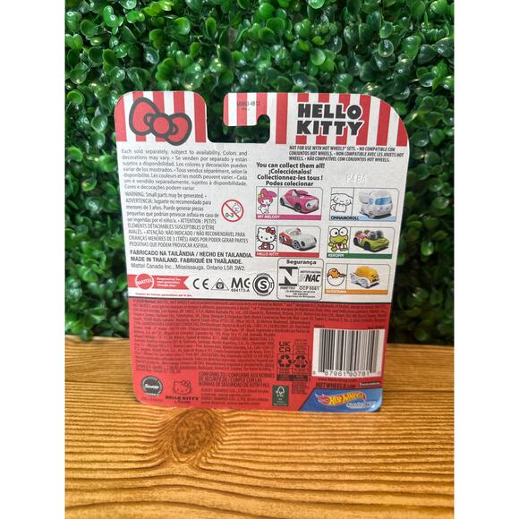 Hot Wheels 2021 Character Cars HELLO KITTY-Sanrio RED White Diecast Car NIP 1/64 - Picture 4 of 8